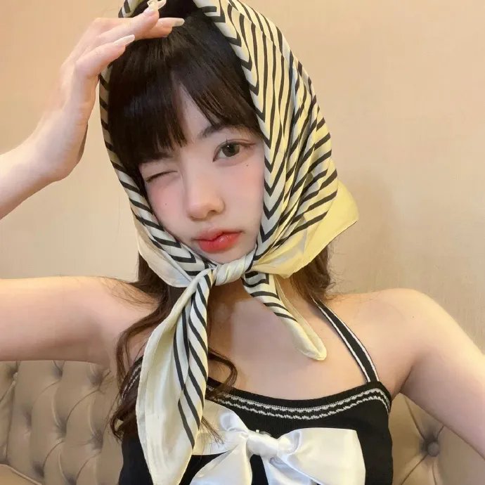 白莲花度假村第一季